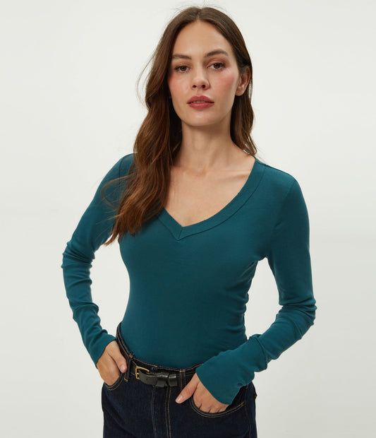 Molly V-Neck Tee